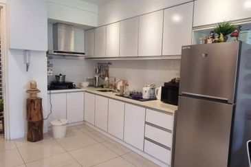 Renai Jelutong Residences