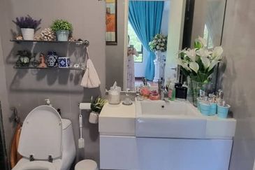 Renai Jelutong Residences