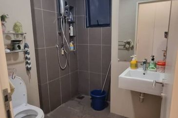 Renai Jelutong Residences