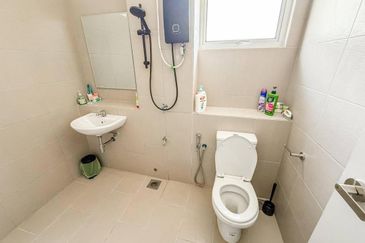 Verna Lake Villas @ Serene Heights