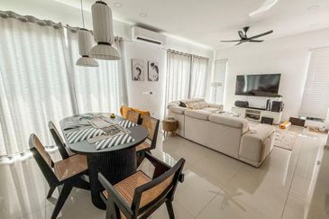 Verna Lake Villas @ Serene Heights