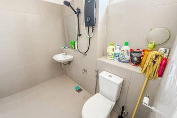 Verna Lake Villas @ Serene Heights