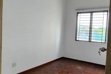 Pangsapuri Mutiara Subang