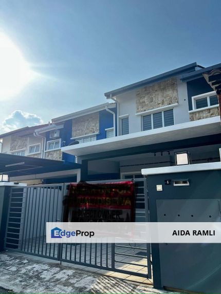 Diuble Storey House Taman Universiti Bangi , Selangor, Bangi