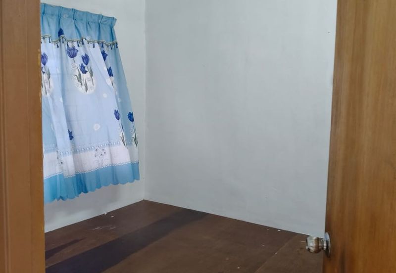 Rumah Setingkat Taman Simpang Kallang Raub Pahang