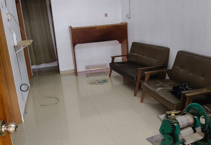 Rumah Setingkat Taman Simpang Kallang Raub Pahang