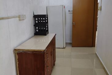 Rumah Setingkat Taman Simpang Kallang Raub Pahang