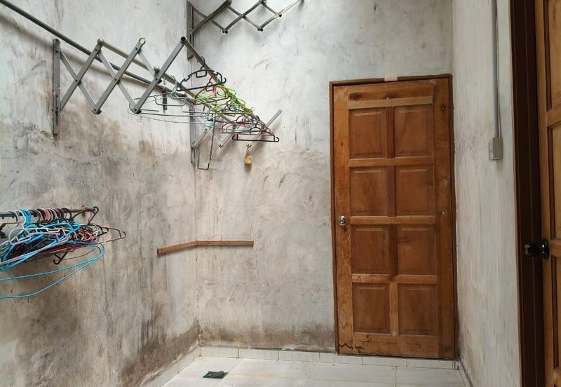 Rumah Setingkat Taman Simpang Kallang Raub Pahang