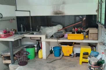 Rumah Setingkat Taman Simpang Kallang Raub Pahang