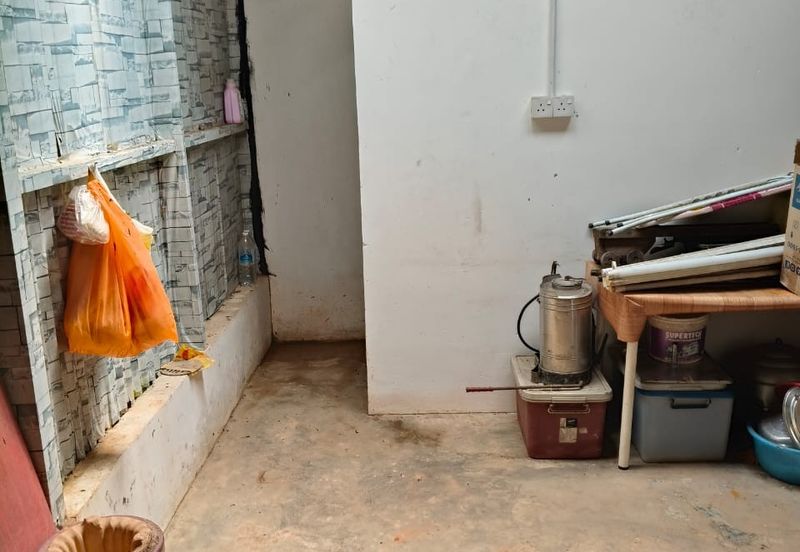 Rumah Setingkat Taman Simpang Kallang Raub Pahang