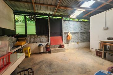 Rumah Setingkat Taman Simpang Kallang Raub Pahang