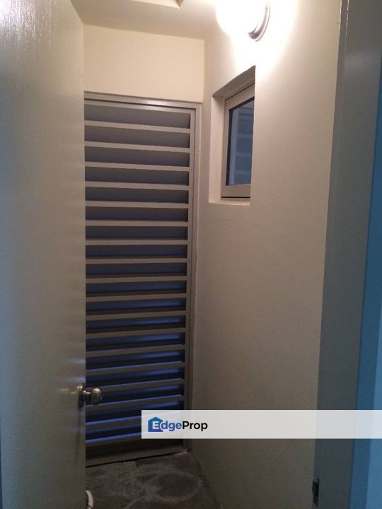 Fully Furnished 3 bedrooms Suria Jelutong, Selangor, Bukit Jelutong