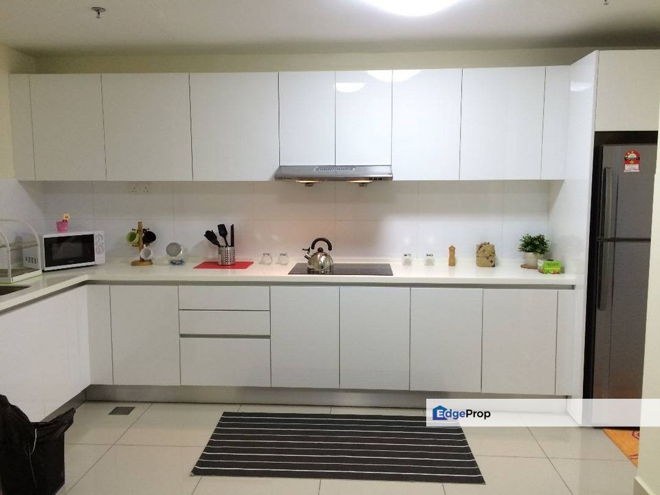 Fully Furnished 3 bedrooms Suria Jelutong, Selangor, Bukit Jelutong