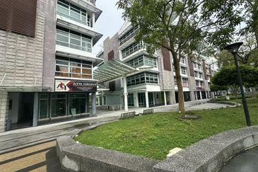 Laman Seri Business Park