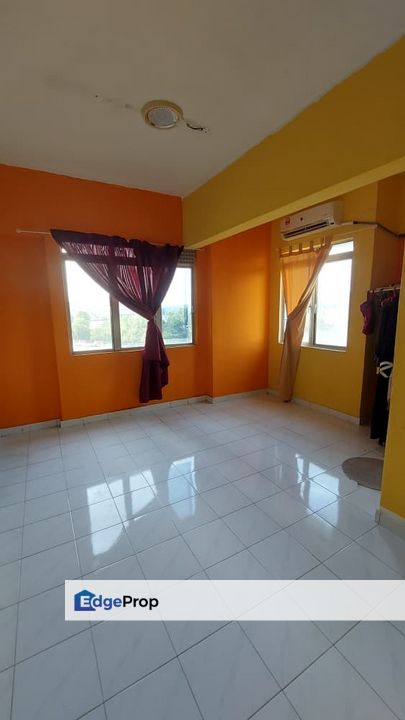 Corner unit  South City ( Perdana Selatan) Condo, Selangor, Seri Kembangan