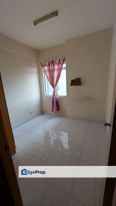 Corner unit  South City ( Perdana Selatan) Condo, Selangor, Seri Kembangan