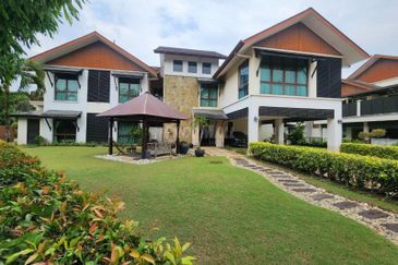 Corner Bungalow D’Puncak Bukit Jelutong Shah Alam