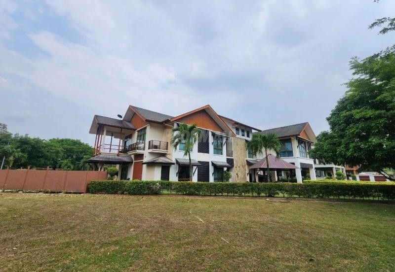 Corner Bungalow D’Puncak Bukit Jelutong Shah Alam
