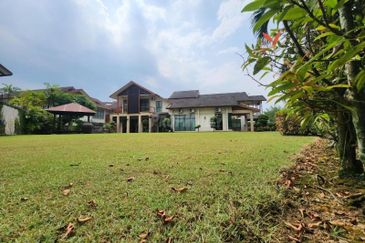 Corner Bungalow D’Puncak Bukit Jelutong Shah Alam