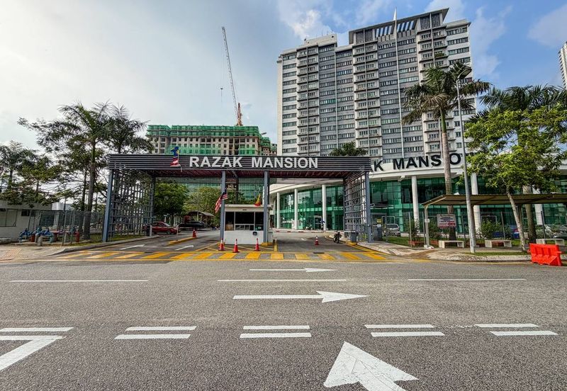 1 Razak Mansion (Residensi Tun Razak)