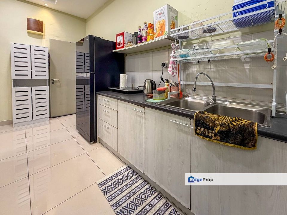 Corner Unit 1 Razak Mansion  Sungai Besi for Sale, Kuala Lumpur, Salak Selatan