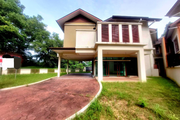  For Sale Semi D  D'Puncak Bukit Jelutong, Shah Alam