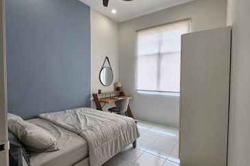 Semi D Satu Tinkgat Taman Bayu Pelangi ( Saujana Sungai Lalang ) Sungai Petani