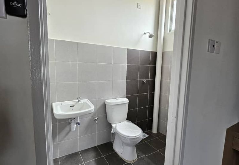 Semi D Satu Tinkgat Taman Bayu Pelangi ( Saujana Sungai Lalang ) Sungai Petani