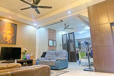Fully Renovated Storey Terrace Taman Putra Impiana Puchong