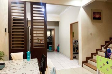 Fully Renovated Storey Terrace Taman Putra Impiana Puchong
