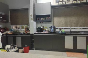 Semi D Double Storey Fully Renovated Freehold Tasik Kesuma Semenyih Selangor