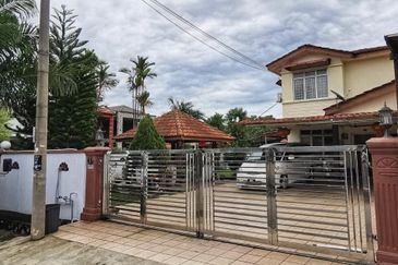 Corner Lot 2 Storey Terrace  Taman Putra Perdana Puchong 