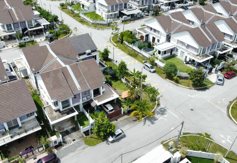 Corner Lot Double Storey Semi D Cluster Bayu Suria Bandar Puncak Alam Selangor