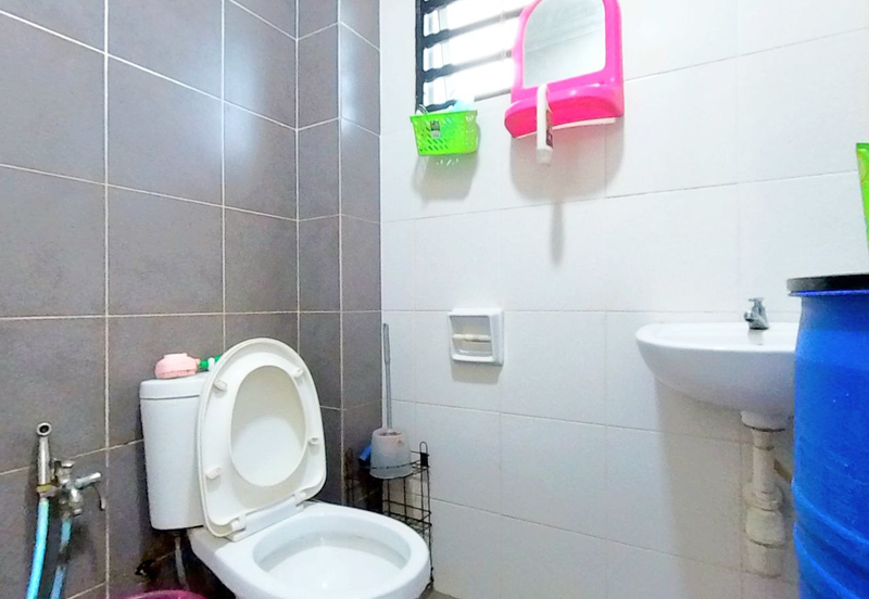 Corner Lot Double Storey Semi D Cluster Bayu Suria Bandar Puncak Alam Selangor