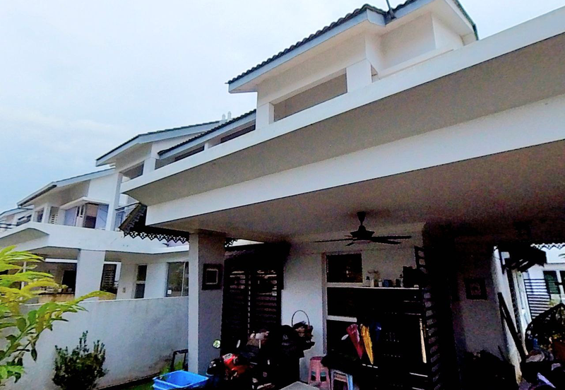 Corner Lot Double Storey Semi D Cluster Bayu Suria Bandar Puncak Alam Selangor