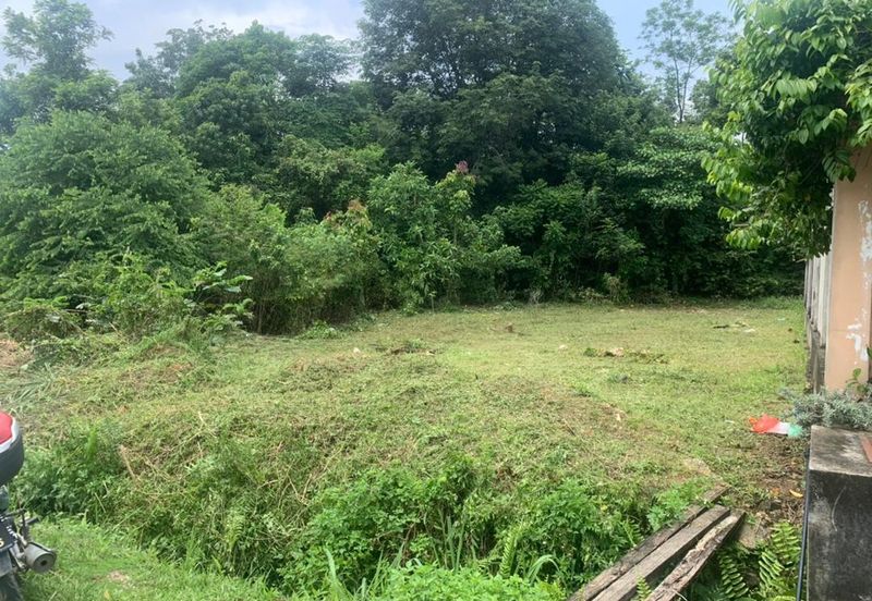 Tanah Lot Banglo Sungai Merab Bangi