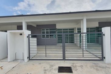 Rumah Teres Setingkat Murah Di Selangor Taman Langat Utama 3 Banting