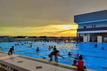 TAMAN MULIA, SITIAWAN