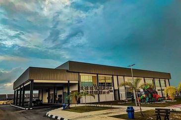 TAMAN MULIA, SITIAWAN