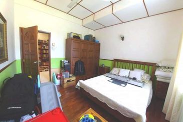 Bungalow House in Bukit Jelutong Shah Alam