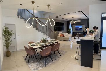 Tilia Encorp Cahaya Alam