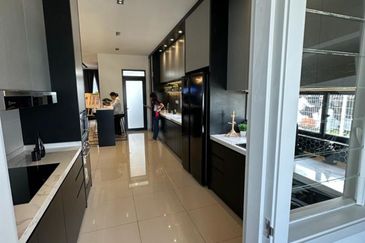 Tilia Encorp Cahaya Alam