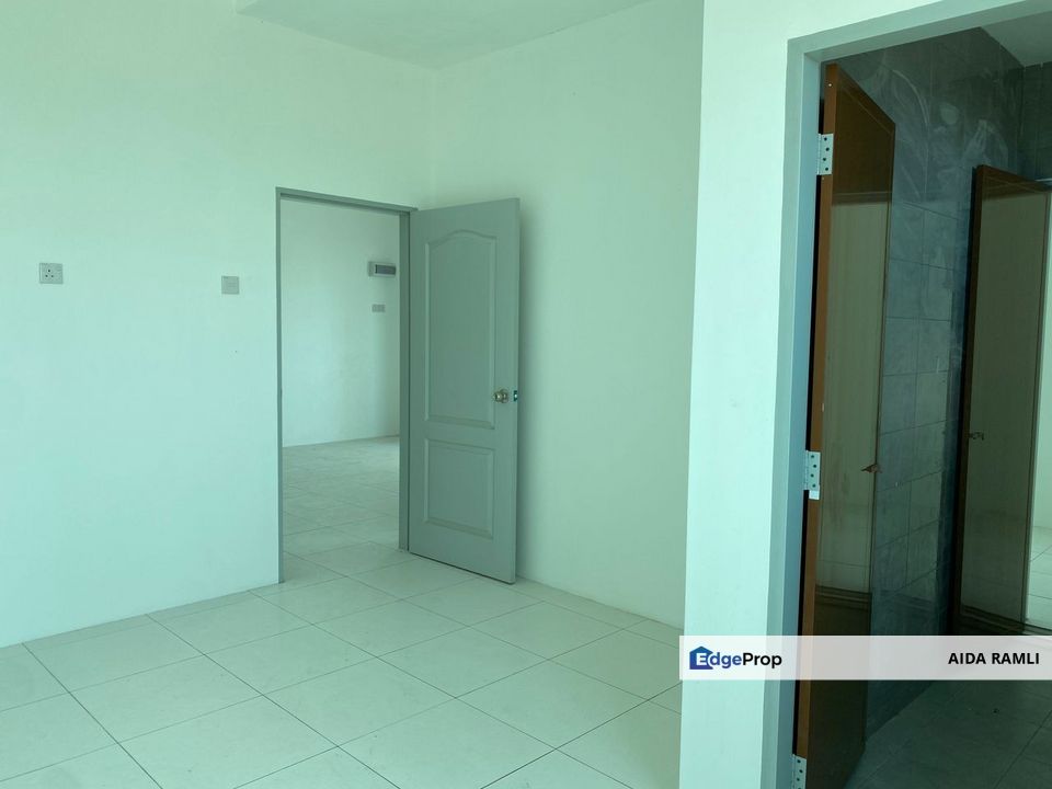 2-STOREY SEMI-D FOR SALE AT TAMAN NUSANTARA KUALA KEDAH, Kedah, Alor Setar
