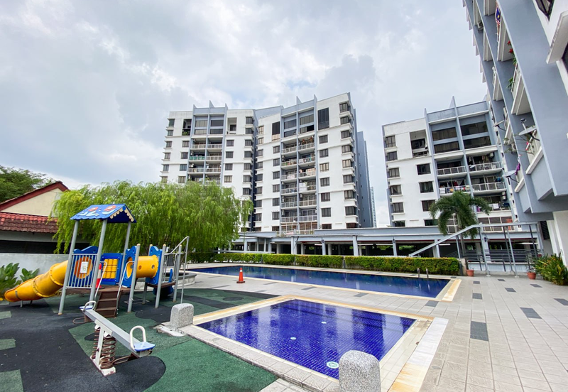 Laman Tasik Condominium