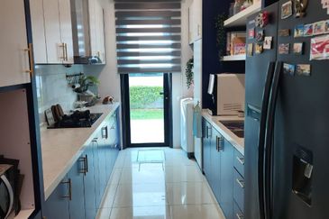 Dedaun, Bandar Cassia