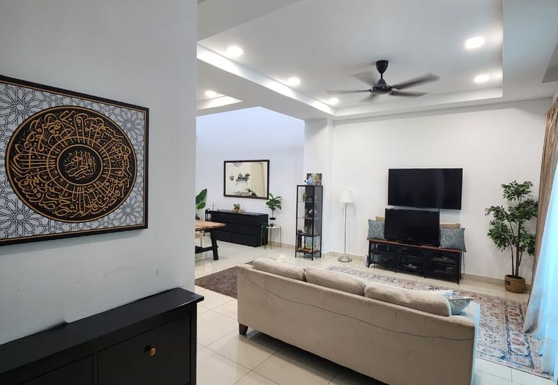 Dedaun, Bandar Cassia