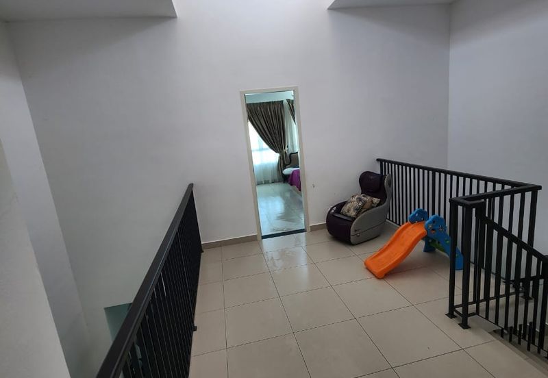 Dedaun, Bandar Cassia