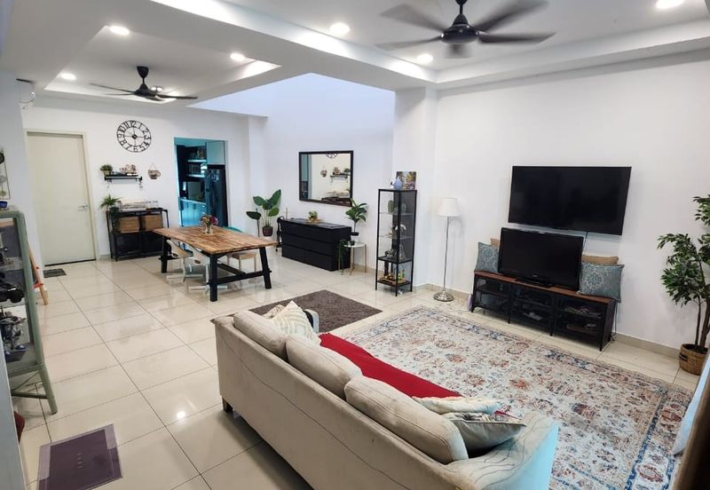 Dedaun, Bandar Cassia