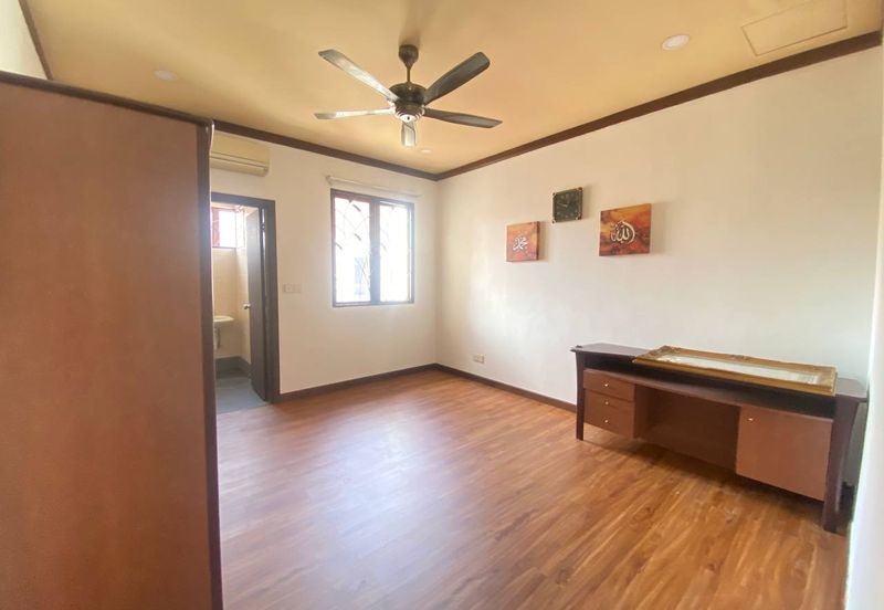 Refurbished  Superlink Lagenda Bukit Jelutong 