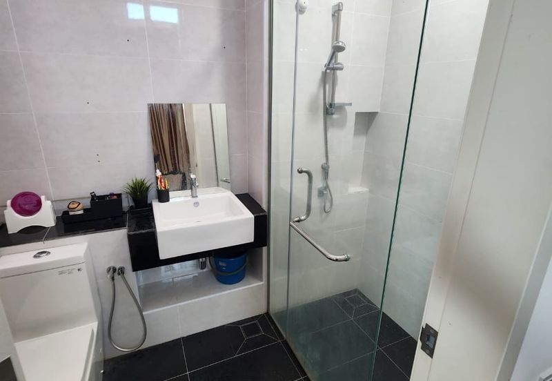 Dedaun, Bandar Cassia